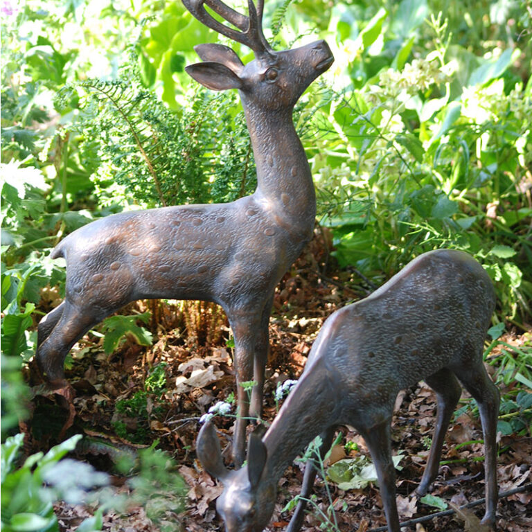 large-deer-pair-garden-wonders-uk